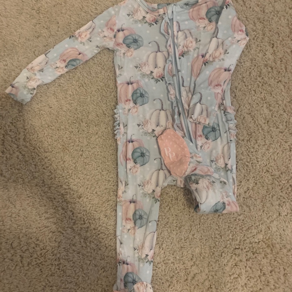 Discontinued Posh Peanut Jackie Footie